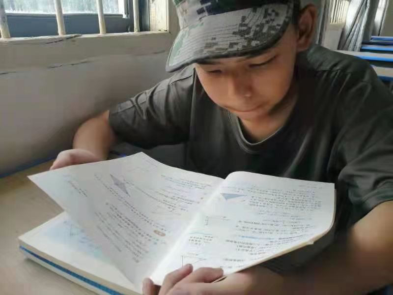 教育孩子时要学会以身作则