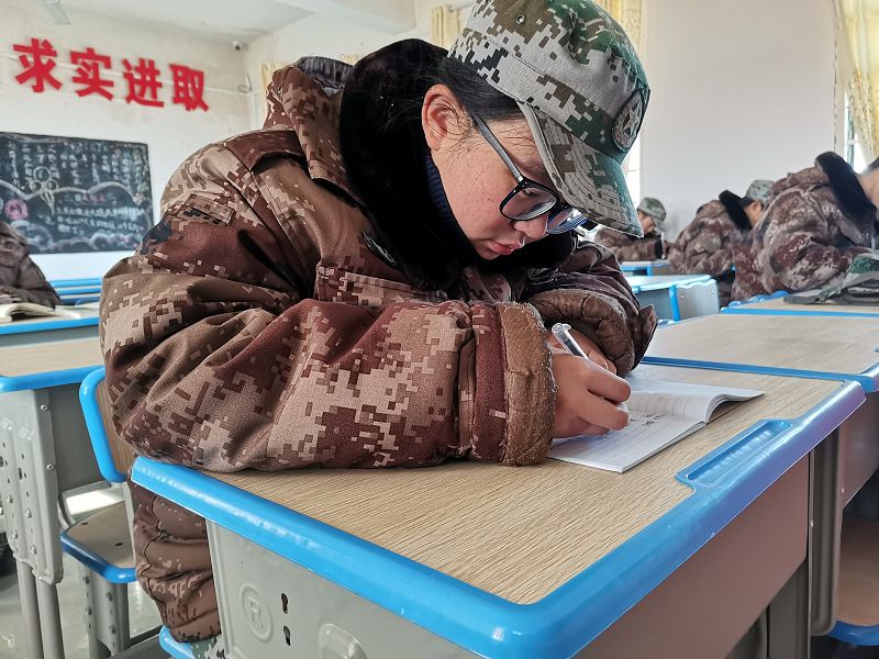 高中孩子有网瘾，家长应该怎么做？