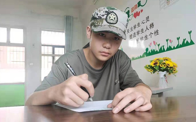 叛逆封闭学校课程有哪些(青少年叛逆封闭学校)(图2)
