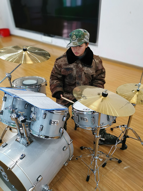 【特训学校艺术教育】-艺术教育对孩子有哪些好(图1)