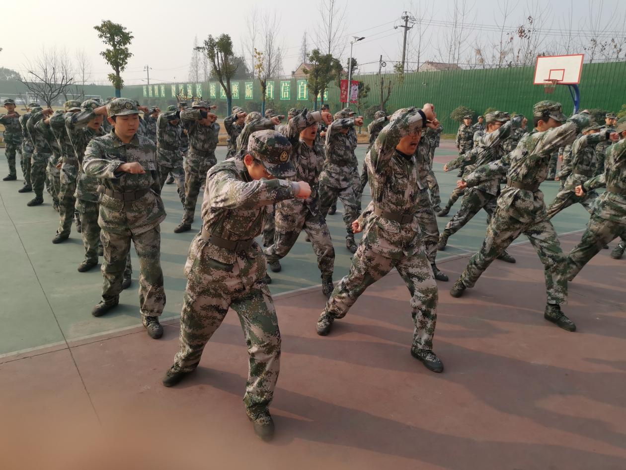 正苗启德学生军训