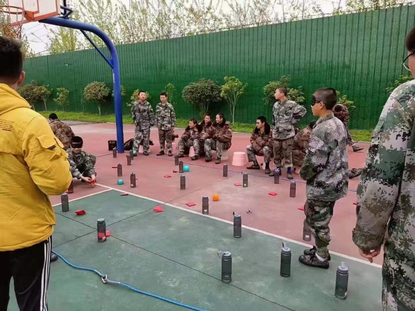 正苗启德学生沙袋游戏