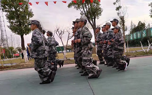 全封闭叛逆小孩教育学校管理模式(叛逆小孩全封闭学校)(图2)